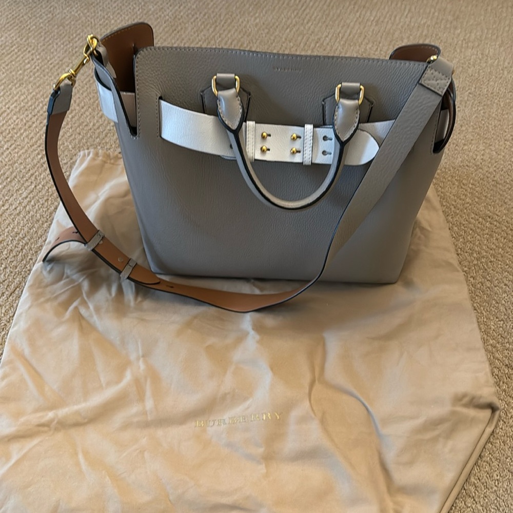 Burberry Tote shoulder bag with dust bag